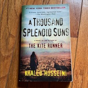 💚 3 for $15 💚 -   A Thousand Splendid Suns by Khaled Hosseini paperback